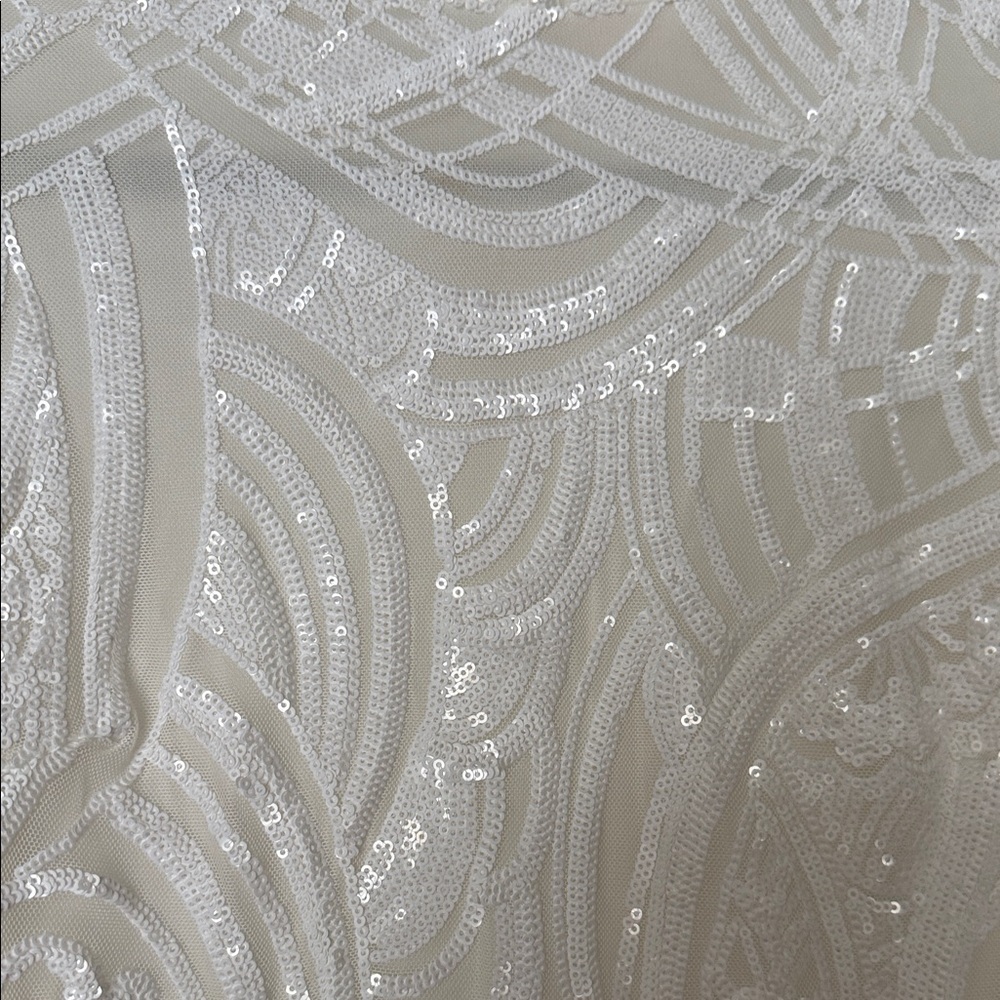 Elegant White Lace Dress - Picture 4 of 5